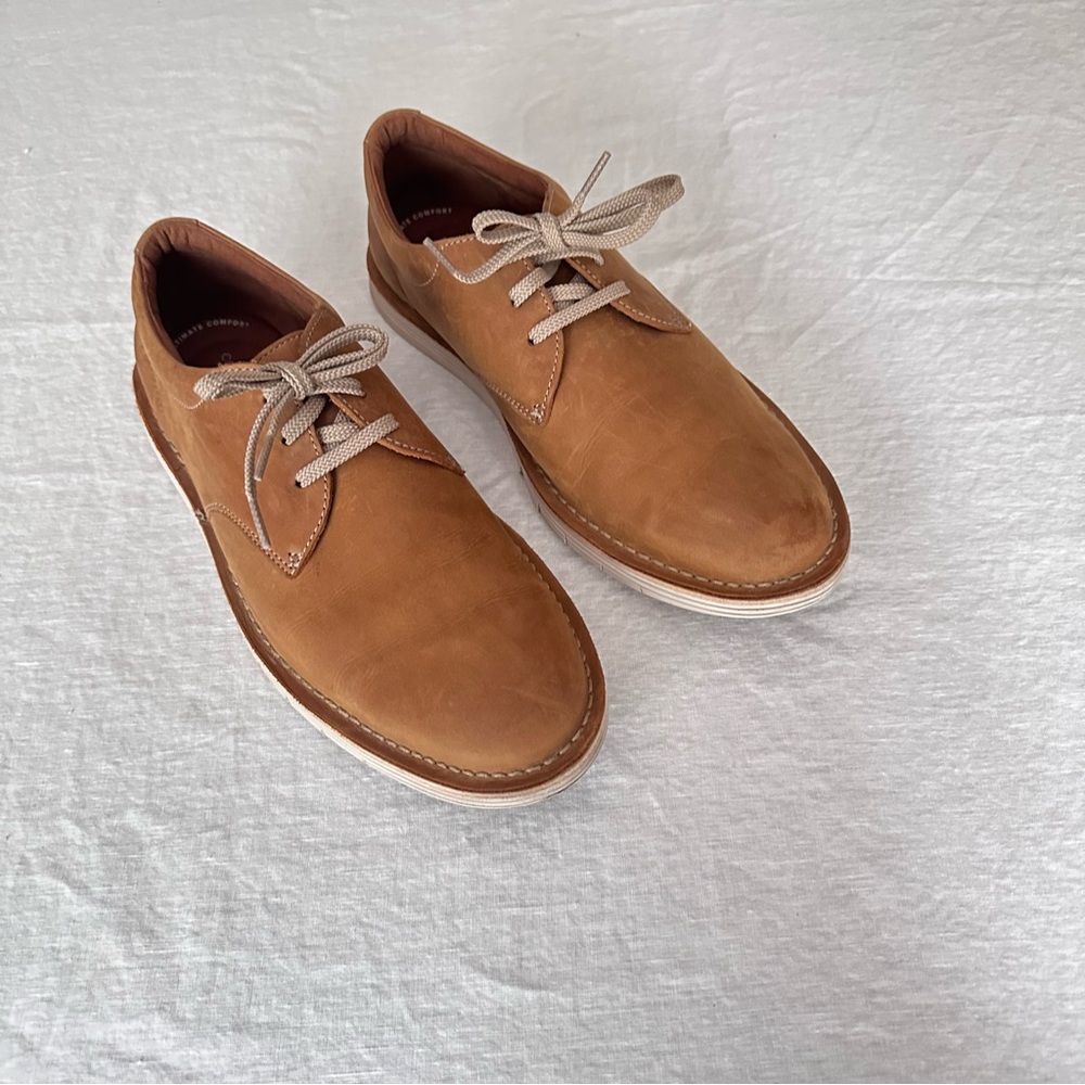 Clarks Men's Brown Leather Oxfords